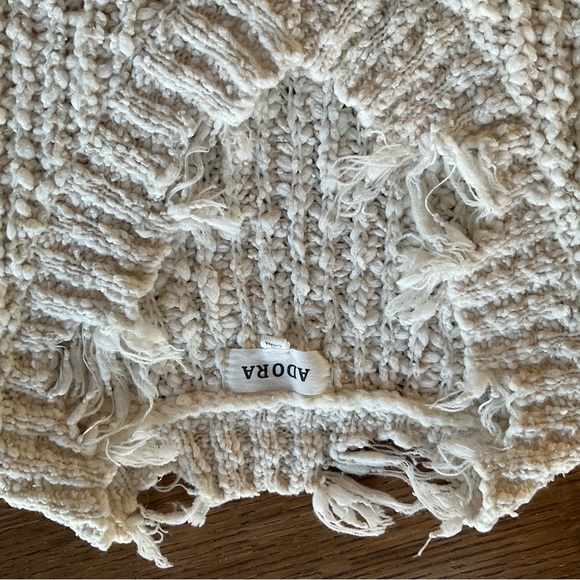 Oversized Knitted Distressed Sweater - Picture 6 of 7